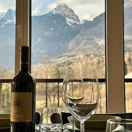 Soca Valley アパート ボヴェツ