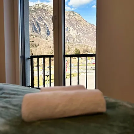 Soca Valley بوويتش